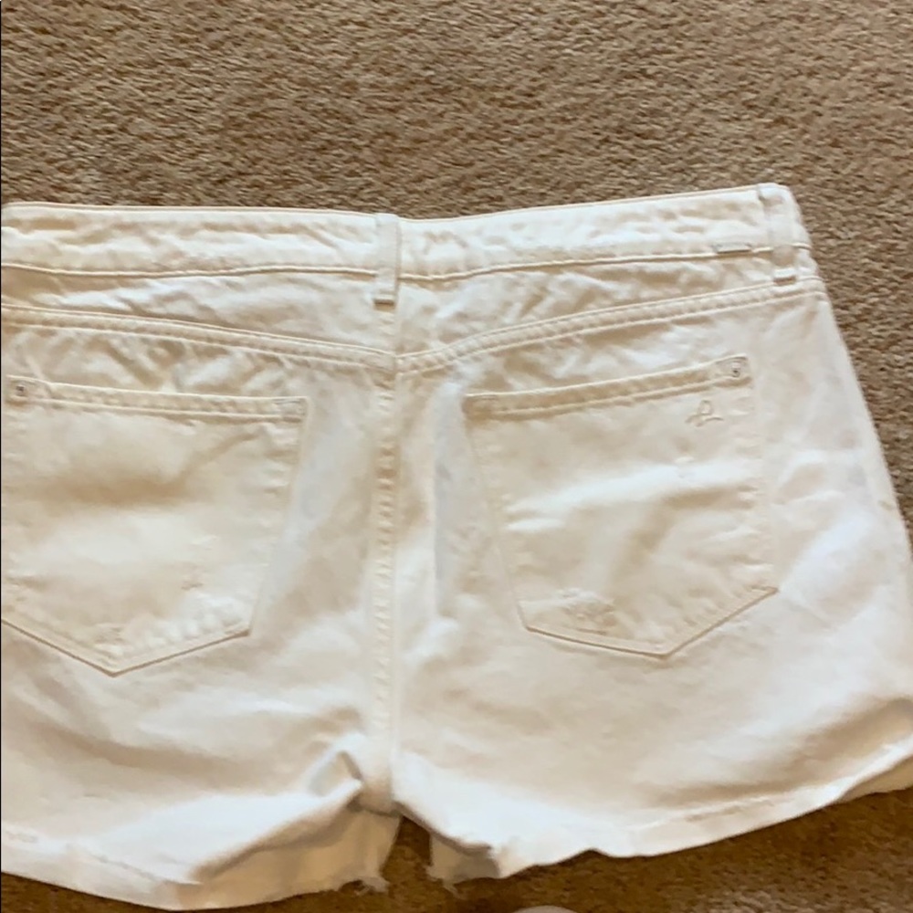Shorts - Picture 2 of 4